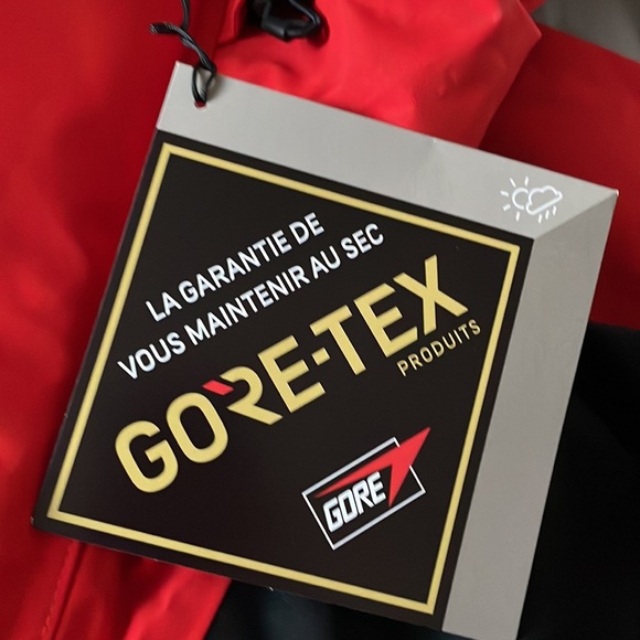 Nike
ACG NRG Gore-Tex Hooded Jacket - Picture 5 of 5